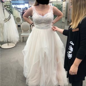 Brand new wedding dress, tulle petticoat, and sash